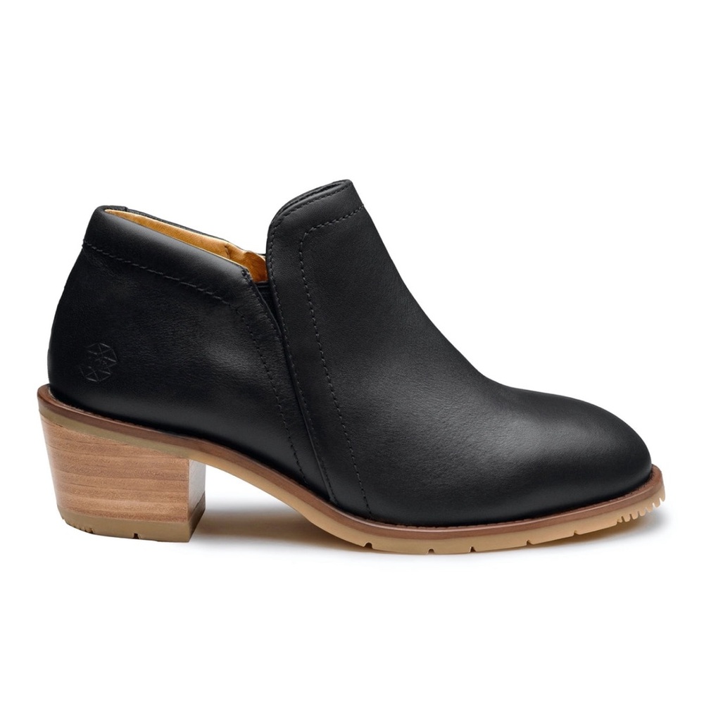 Xena Gravity Steel Toe Shoe